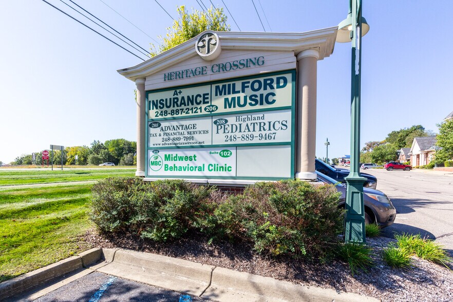 More Photos Of 208 W Highland Rd, Highland Medical For Sale