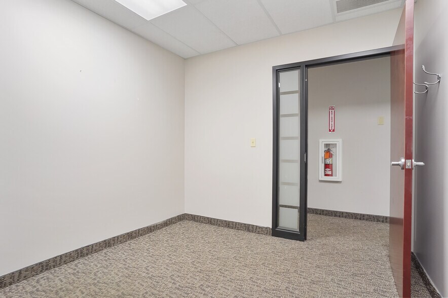 More Photos Of 3333 Massillon Rd, Akron Bank For Lease