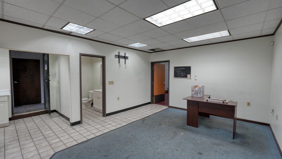 More Photos Of 1334-1340 Oxford Ave, Cambridge Warehouse For Lease