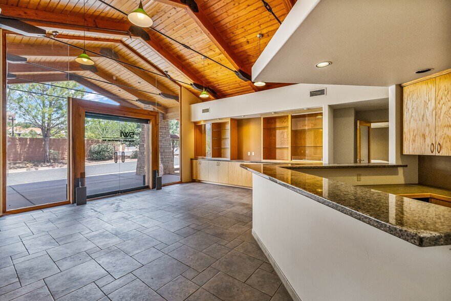 More Photos Of 75 Kallof Pl, Sedona Loft Creative Space For Lease