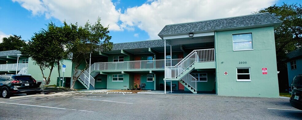 More Photos Of 2035 Alpine Rd, Clearwater Apartments For Sale
