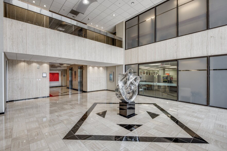 More Photos Of 4100 Alpha Rd, Dallas Coworking Space