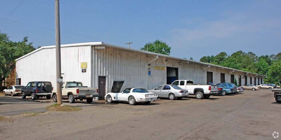 More Photos Of 1530 Capital Cir SW, Tallahassee Warehouse For Lease