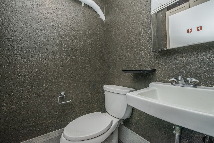 More Photos Of 577 Shotwell St, San Francisco General Retail For Sale