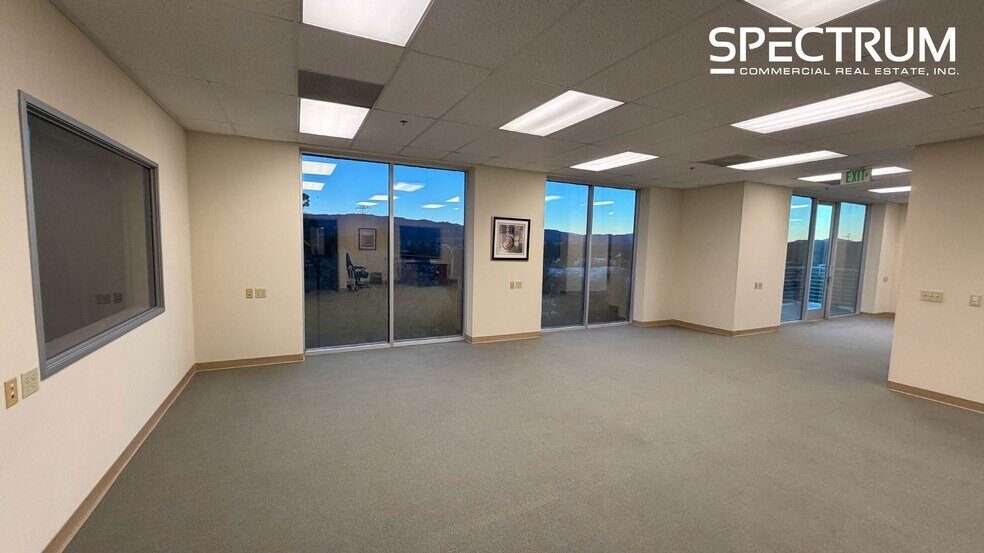 More Photos Of 28288 Alta Vista Ave, Valencia Distribution For Lease