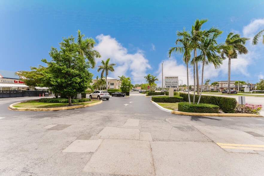 More Photos Of 6020 N Federal Hwy, Boca Raton Unknown For Lease