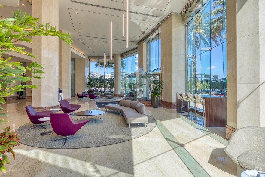 More Photos Of 100 S Ashley Dr, Tampa Office For Lease