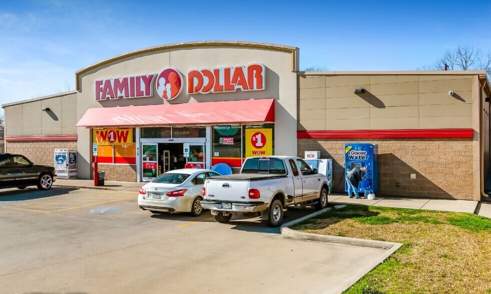 Primary Photo Of 419 N Timberland Dr, Lufkin Freestanding For Sale