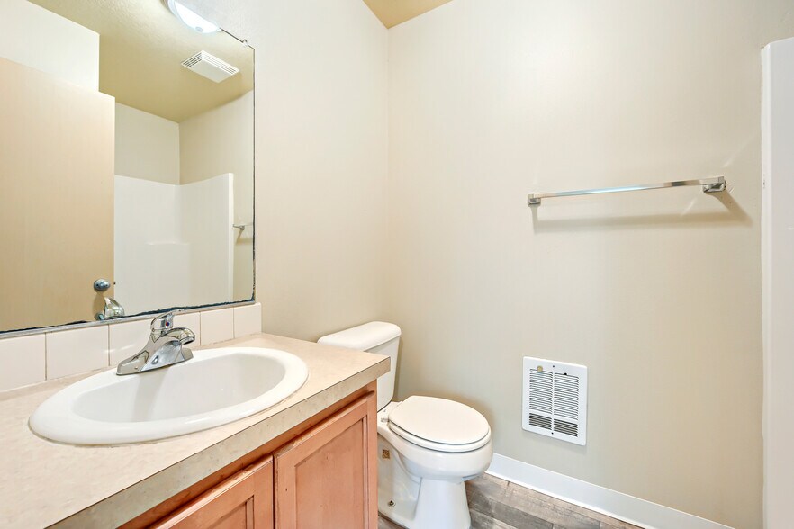 More Photos Of 8423-8451 SE Brooklyn St, Portland Apartments For Sale