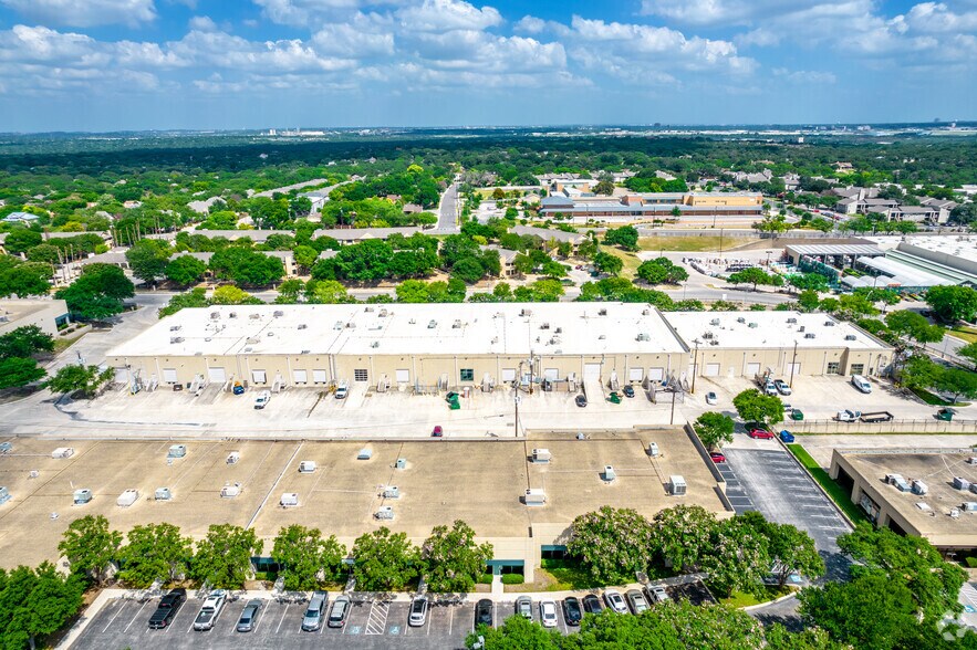 More Photos Of 1077 Central Pky S, San Antonio Unknown For Lease