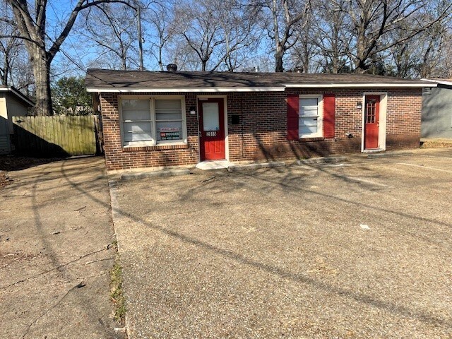 Primary Photo Of 2915 Chestnut St, Montgomery Office For Sale