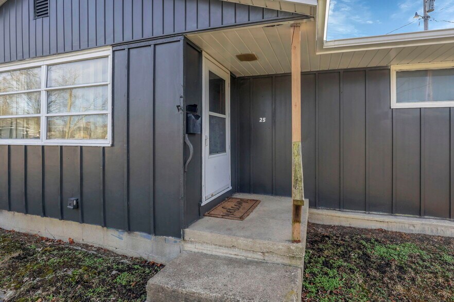 More Photos Of 12-35 Grove Ct, Marysville Apartments For Sale