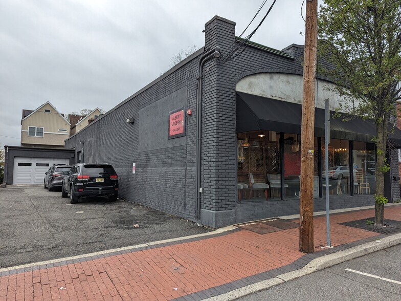 More Photos Of 1988 Springfield Ave, Maplewood Freestanding For Lease