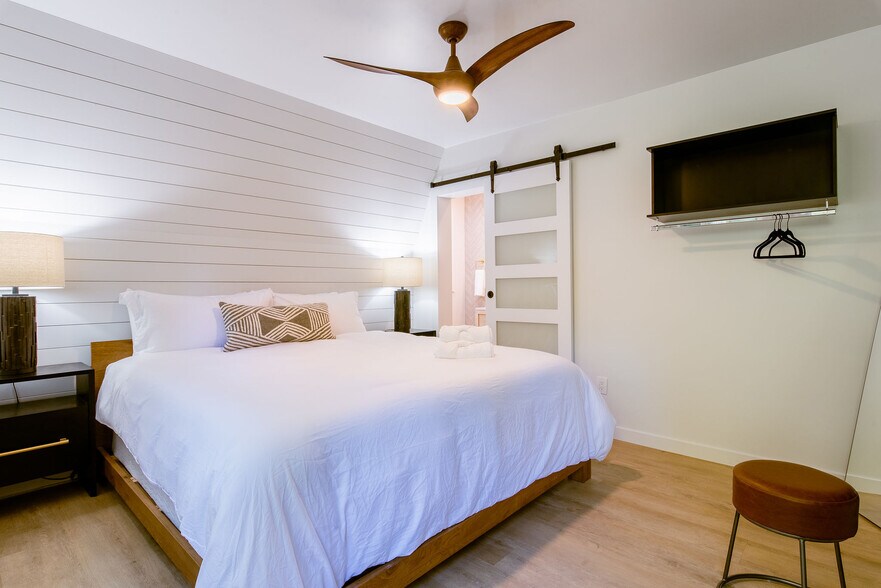 More Photos Of 306 Loch Leven Rd, Lake Arrowhead Hotel For Sale