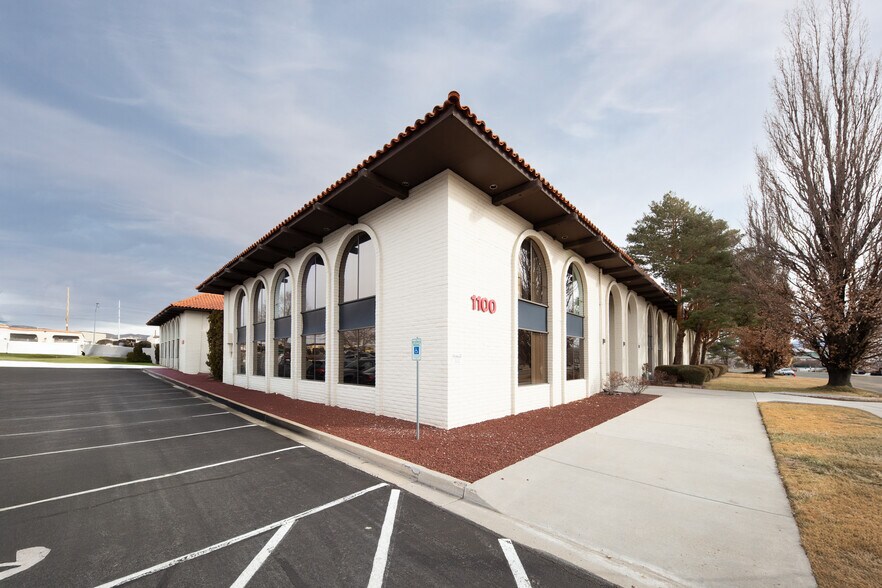 More Photos Of 1100-1150 E William St, Carson City Office For Sale