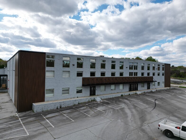 More Photos Of 900 E Main St, Easley Storefront Retail Office For Lease