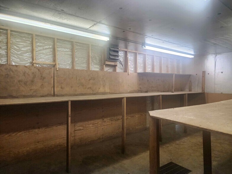 More Photos Of 85 W 300 S, Bountiful Freestanding For Lease