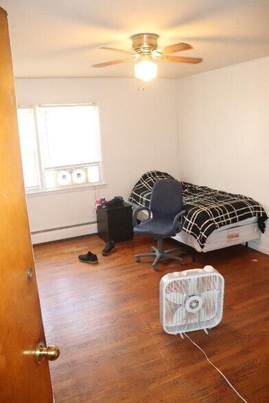 More Photos Of 500 Cherry St, Elizabeth Assisted Living For Sale