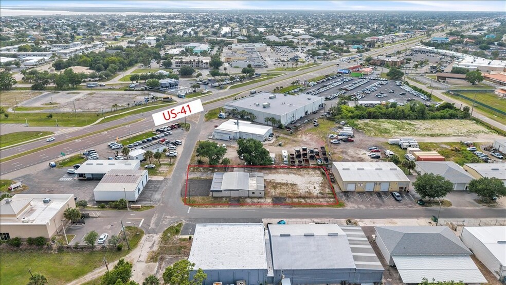 More Photos Of 4195 Electric Way, Port Charlotte Manufacturing For Sale