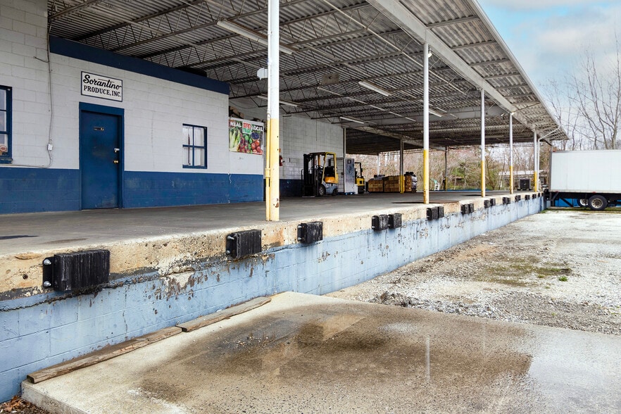 More Photos Of 344 Main Rd, Vineland Freestanding For Sale