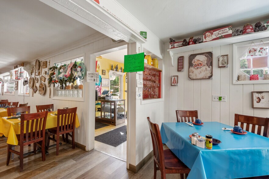 More Photos Of 7918 State Highway 42, Egg Harbor Restaurant For Sale