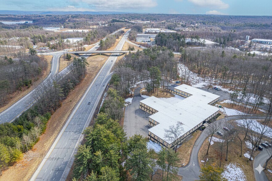 More Photos Of 313 Ushers Rd, Ballston Lake Office For Lease