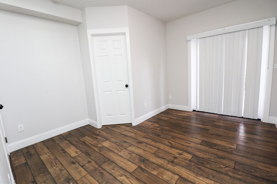 More Photos Of 875 Wood St, Oakland Apartments For Sale