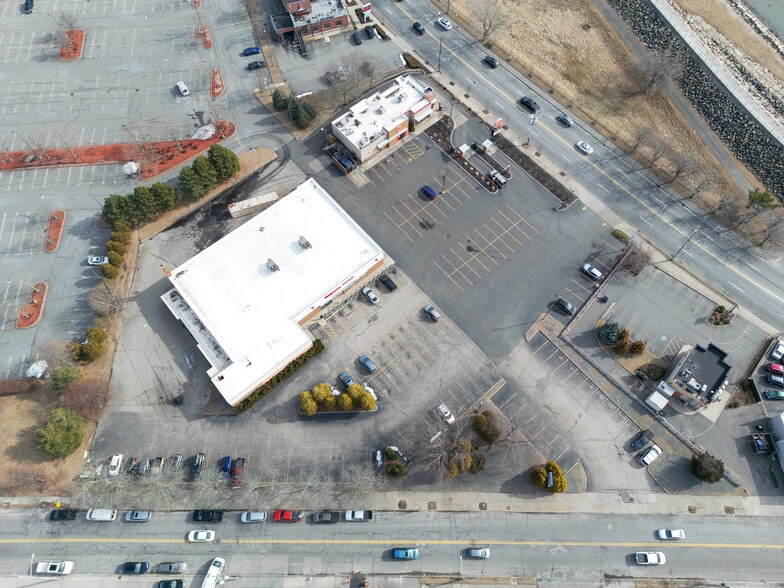 More Photos Of 1383 Cove Rd, New Bedford Drugstore For Lease