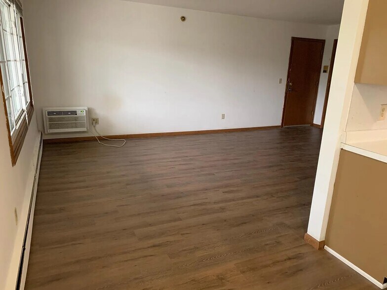 More Photos Of 4001 Mavelle Dr, Edina Apartments For Sale