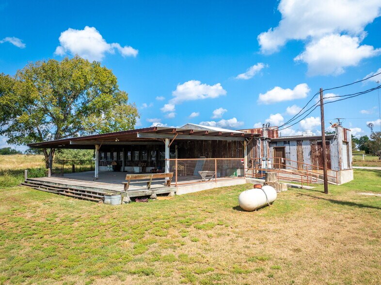 More Photos Of 14395 E Hwy 90A, Gonzales Restaurant For Sale