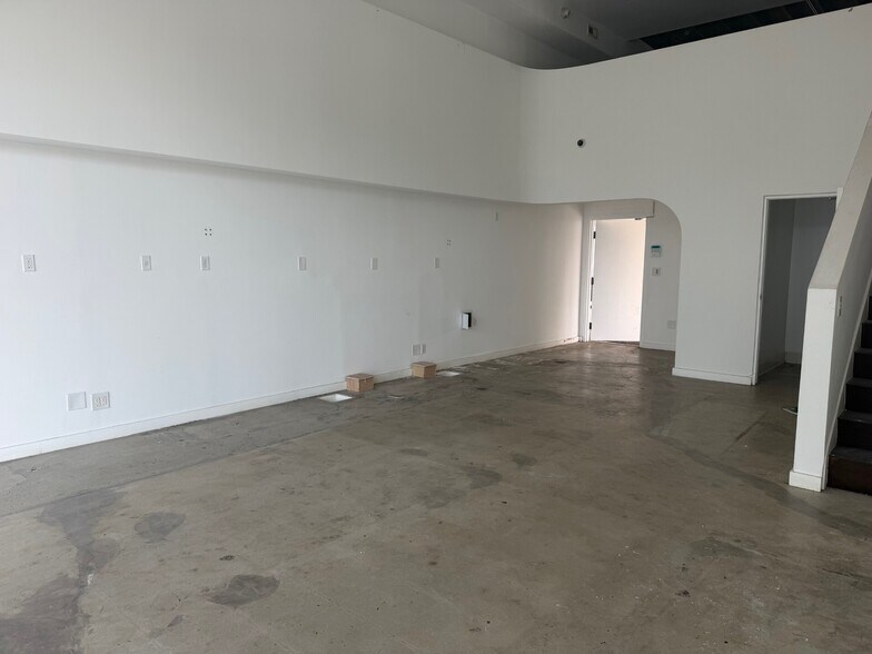 More Photos Of 8180 Melrose Ave, Los Angeles Storefront Retail Office For Lease