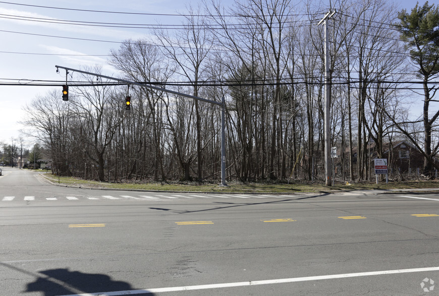 Primary Photo Of Middle Country Rd, Smithtown Land For Lease