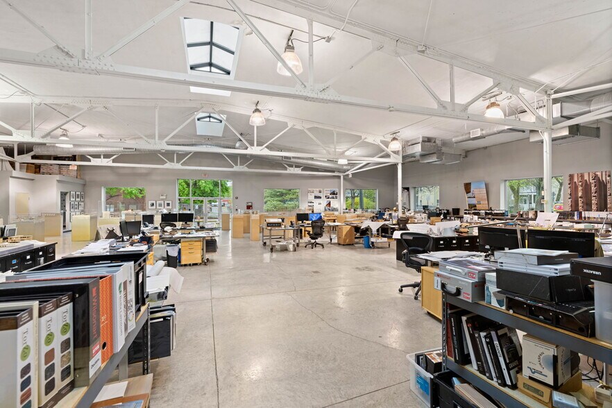 More Photos Of 115 Willow Ave, Somerville Manufacturing For Sale