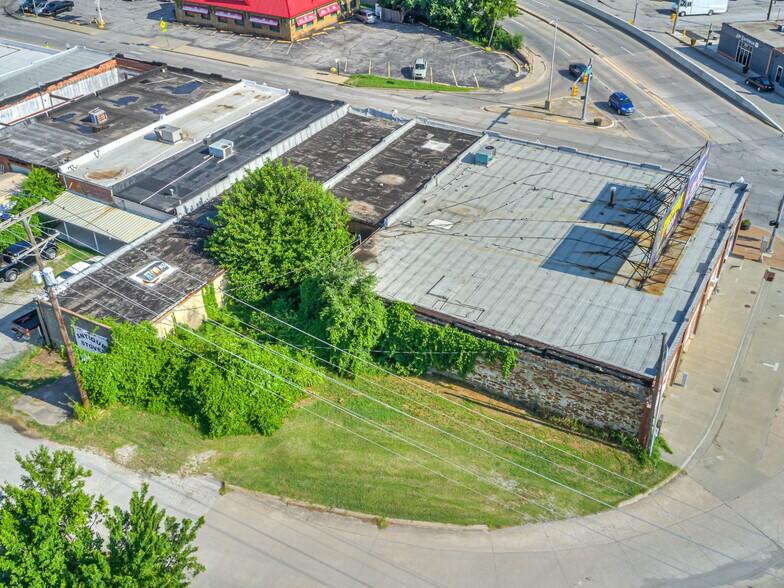 More Photos Of 4067 Southwest Blvd, Tulsa General Retail For Sale
