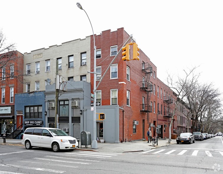 More Photos Of 321-323 Court St, Brooklyn Storefront Retail Residential For Lease