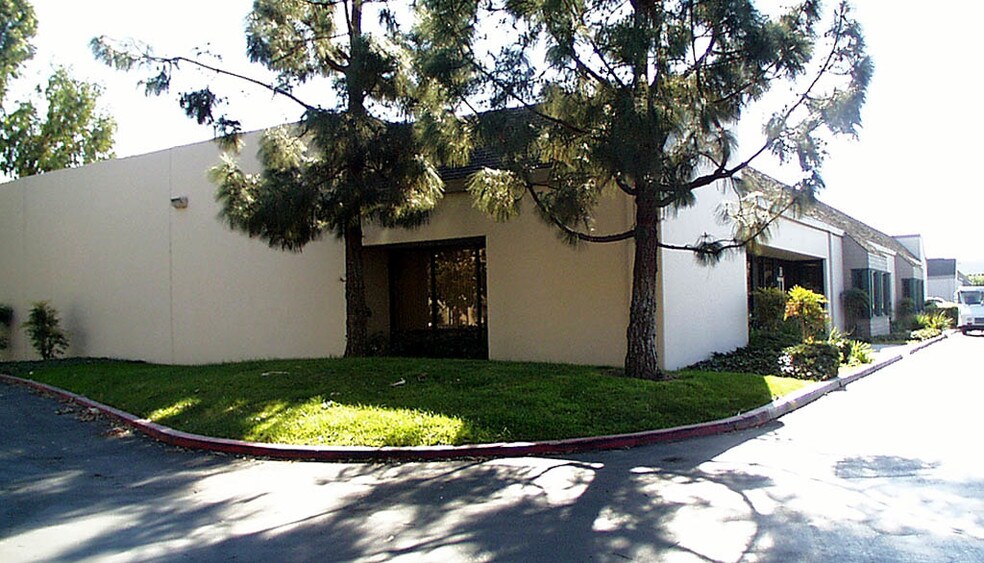 More Photos Of 1921 Carnegie Ave, Santa Ana Industrial For Sale