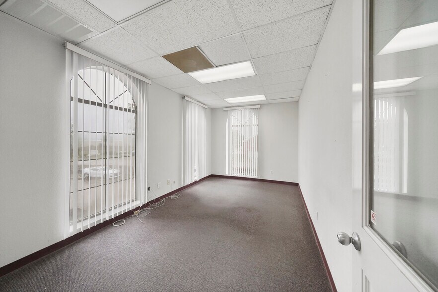 More Photos Of 0 Highway 105, Conroe Office Residential For Sale