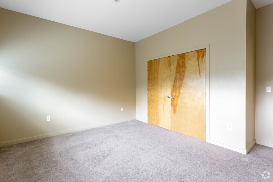 More Photos Of 131 E Green St, Ithaca Apartments For Lease