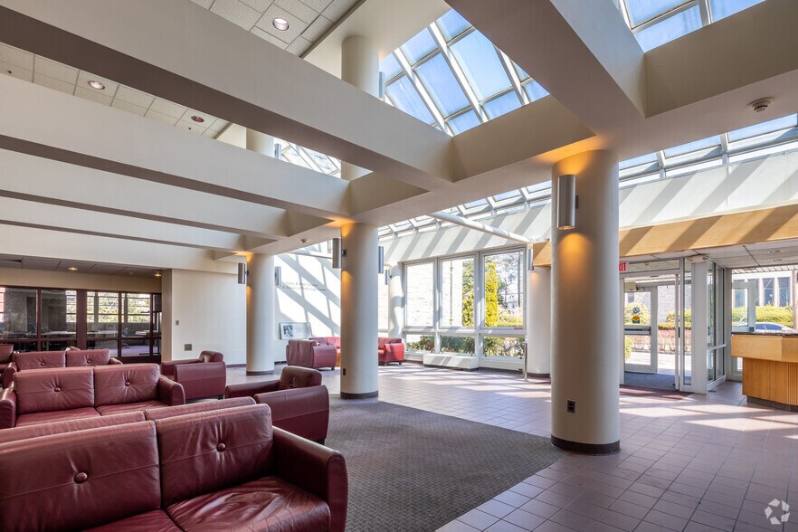 More Photos Of 29 Castle Pl, New Rochelle Schools For Lease