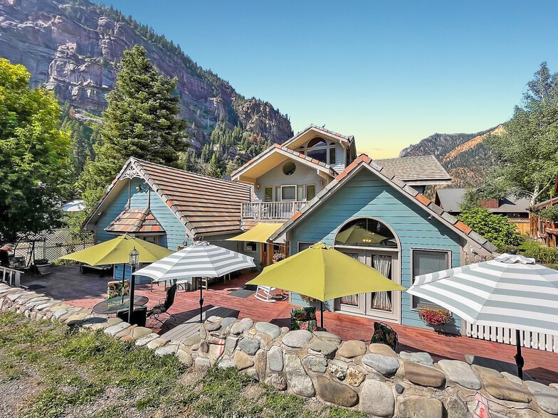 More Photos Of 118 6TH Ave, Ouray Hotel For Sale