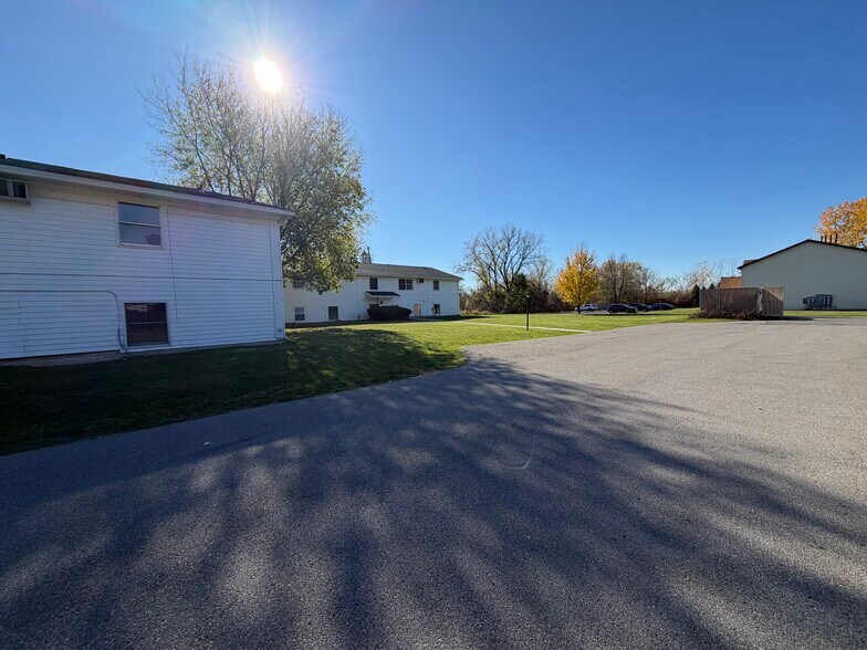 More Photos Of 115 Willow St, Lockport Multifamily For Sale