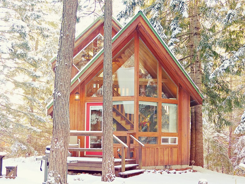 More Photos Of 2291 Highway 141, Trout Lake Hotel For Sale