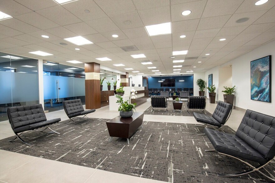 More Photos Of 600 W Broadway, San Diego Coworking Space