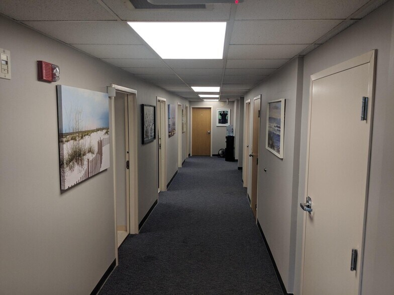 More Photos Of 305 Vine St, New Lenox Medical For Lease