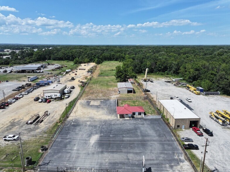 More Photos Of 8417 Hwy 70, North Little Rock Auto Dealership For Lease