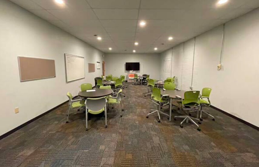 More Photos Of 420 Wards Corner Rd, Loveland Light Manufacturing For Lease