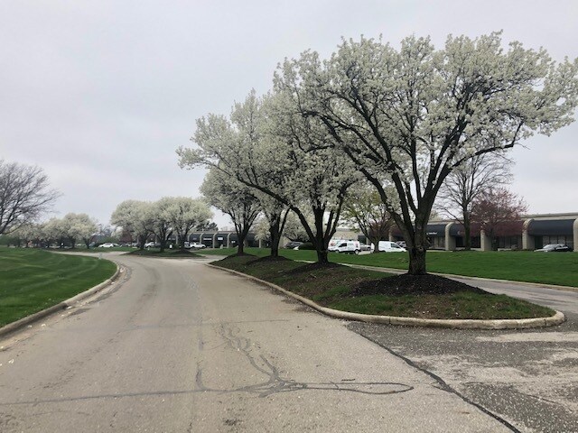 More Photos Of 651 Lakeview Plaza Blvd, Worthington Unknown For Lease