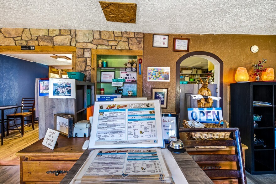 More Photos Of 1047 N 1st St, Montrose Office For Sale