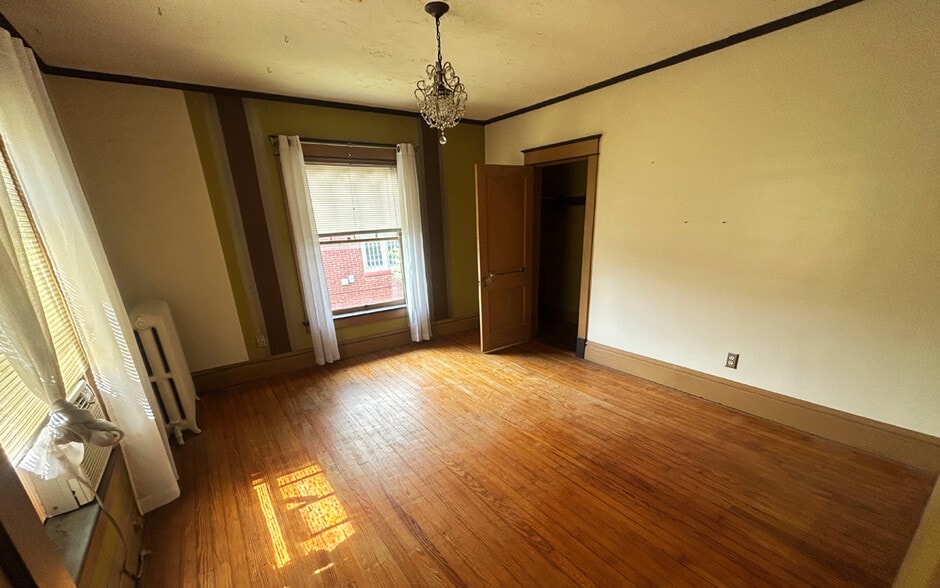 More Photos Of 1055 Lincoln Way E, Chambersburg General Retail For Sale