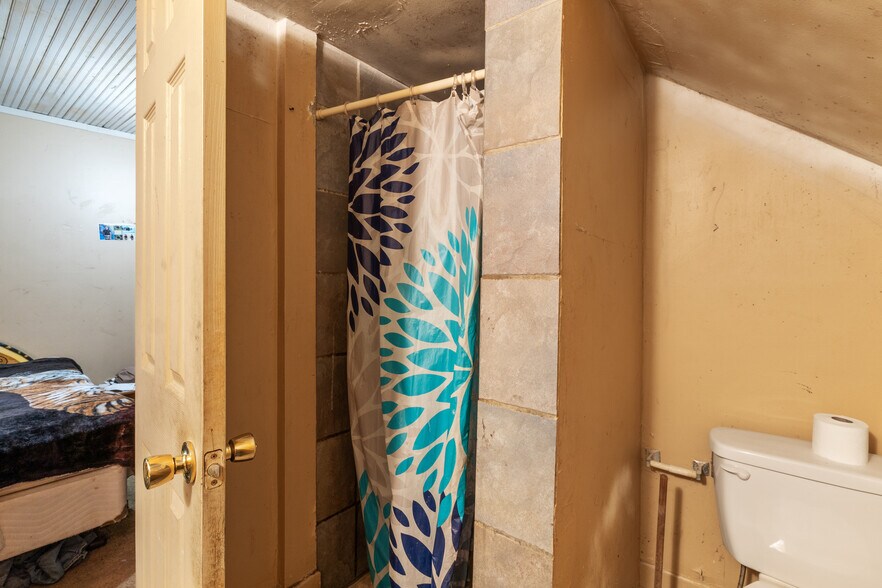 More Photos Of 622 S Wright St, Siloam Springs Apartments For Sale